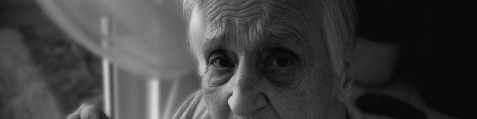 Göz Testleri Alzheimer Hastalığını Doğru Tahmin Edebilir Mi? 